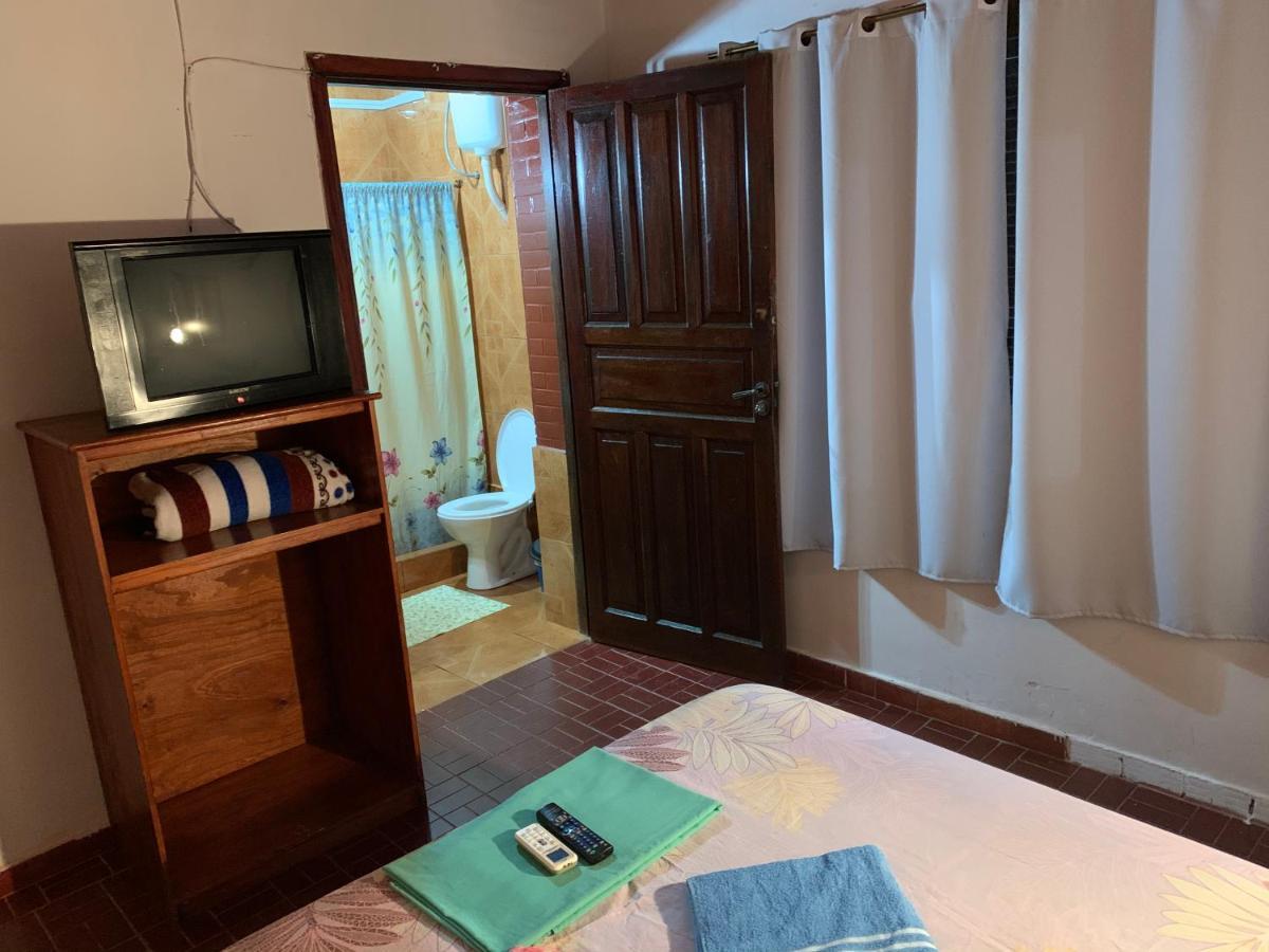 Litt Iguazu Hostal プエルト・イグアス エクステリア 写真