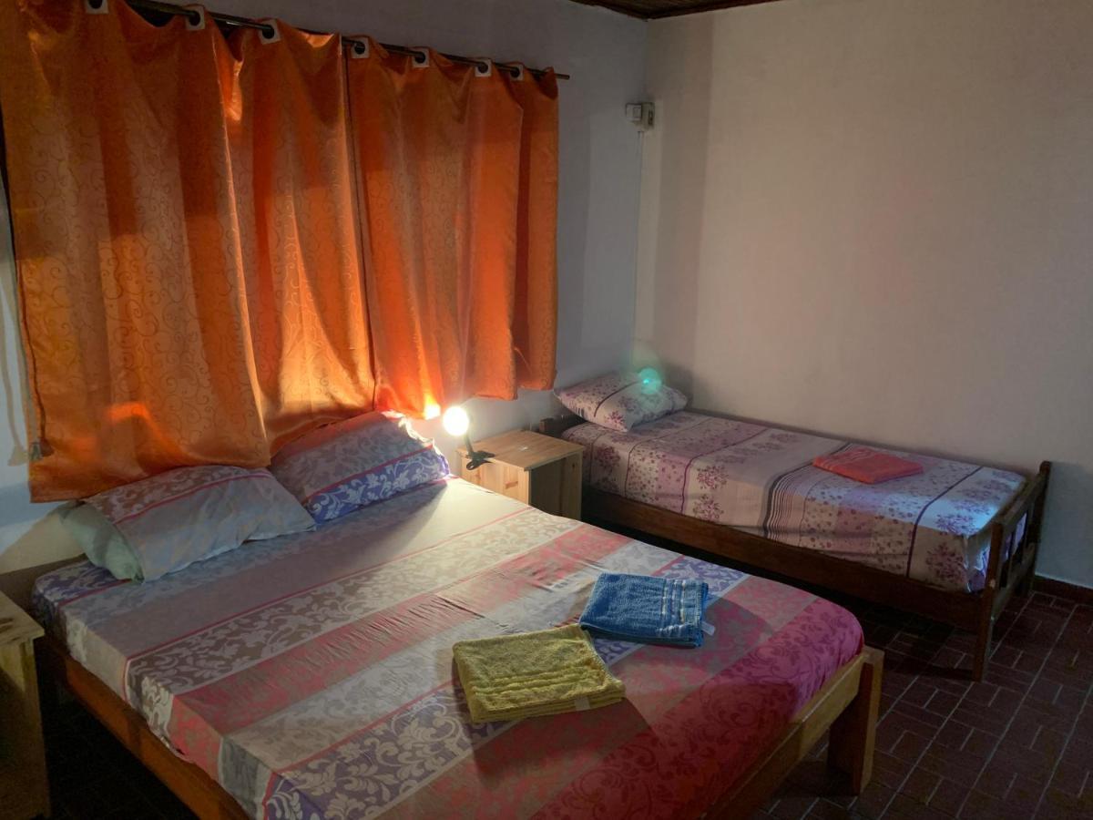 Litt Iguazu Hostal プエルト・イグアス エクステリア 写真
